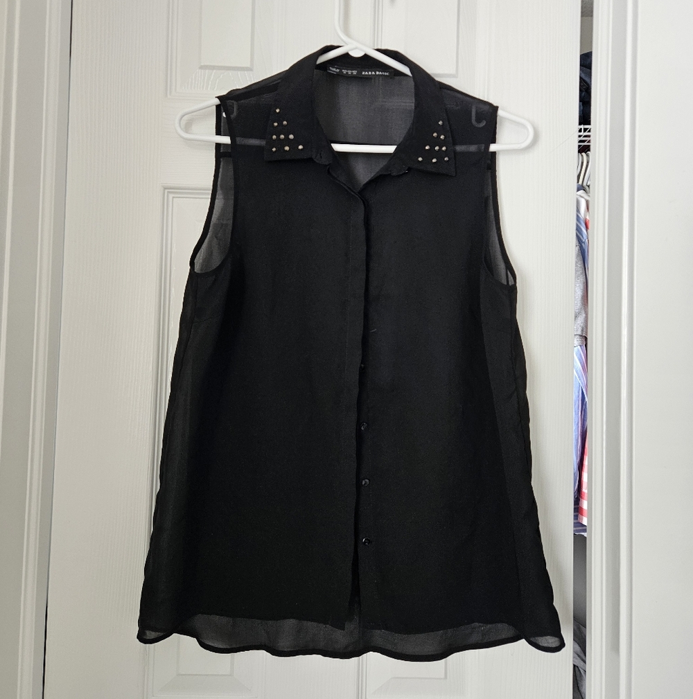 Zara Black Sleeveless Stud-Collar Button-Down Top